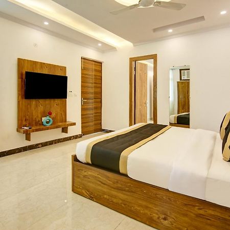 Hotel The Emporio Grand Near Vaishali Metro Station Ghaziabad Extérieur photo