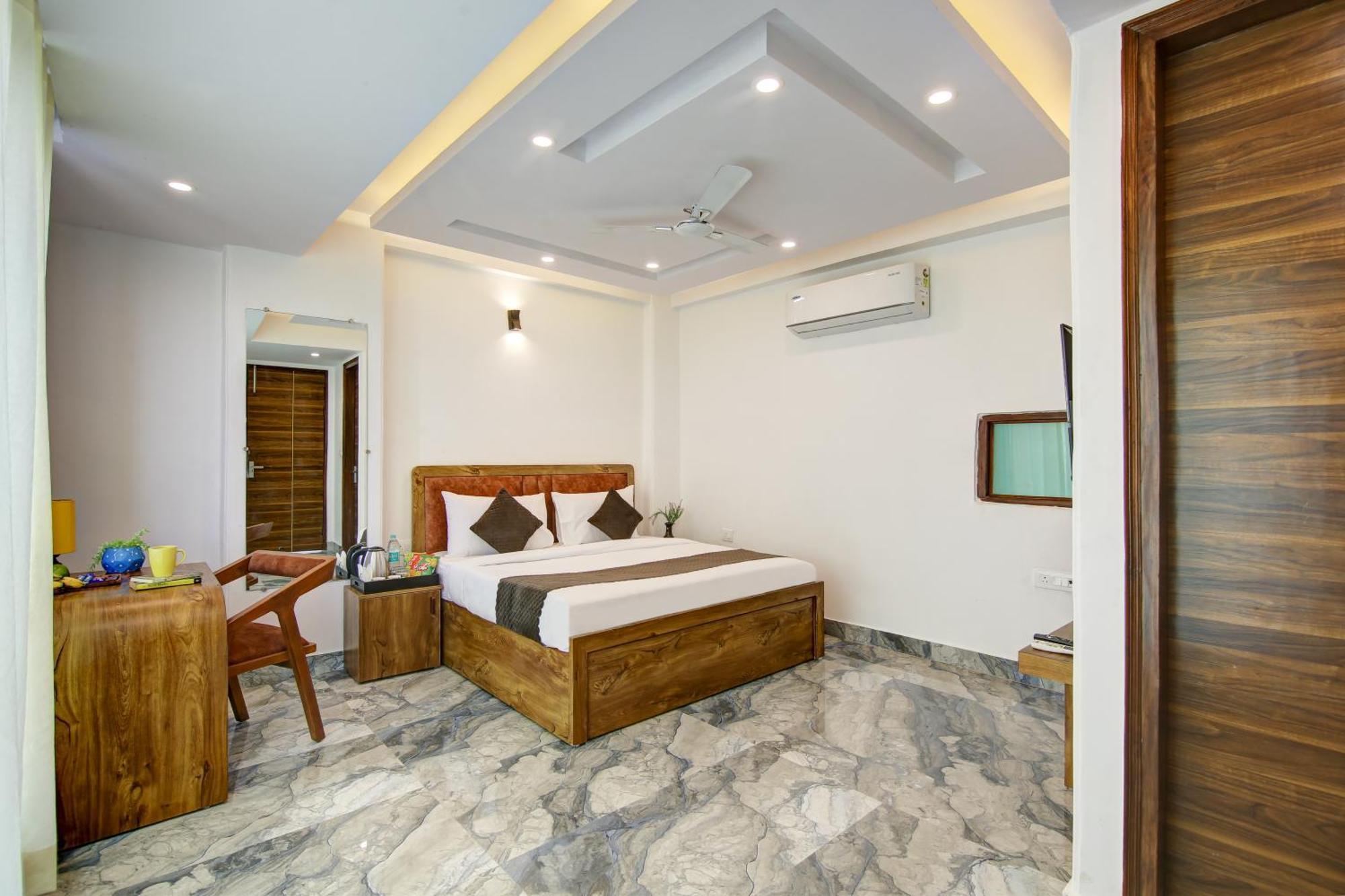 Hotel The Emporio Grand Near Vaishali Metro Station Ghaziabad Extérieur photo