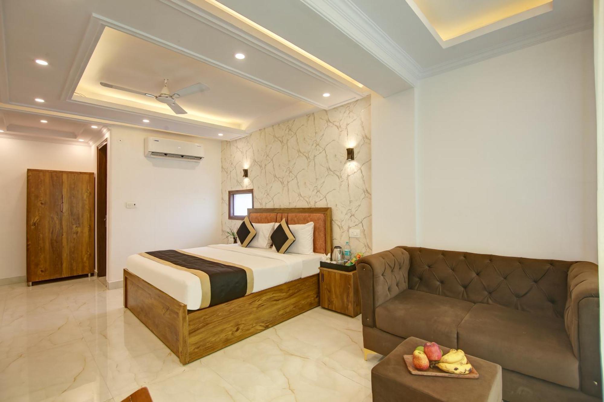 Hotel The Emporio Grand Near Vaishali Metro Station Ghaziabad Extérieur photo