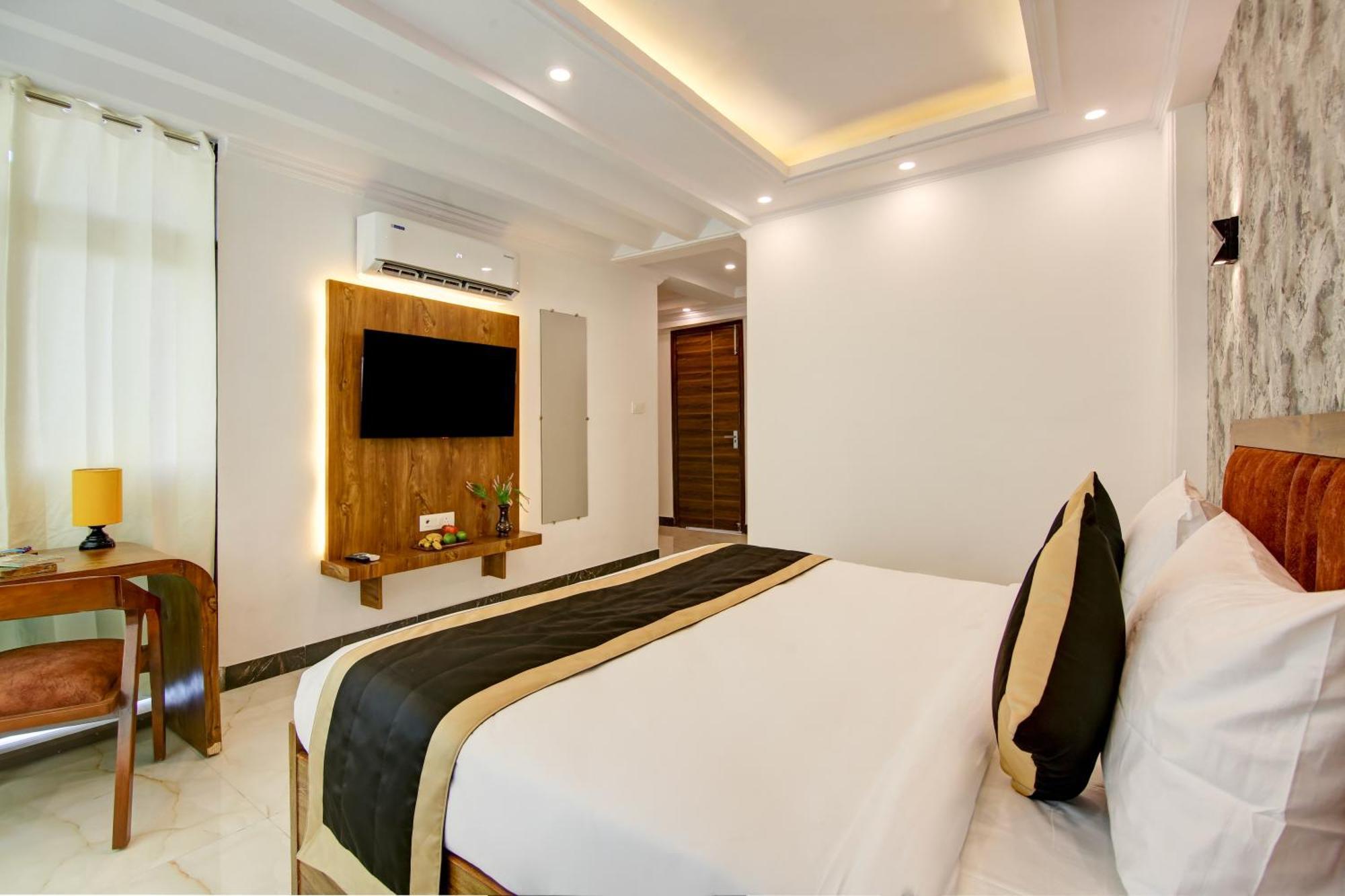 Hotel The Emporio Grand Near Vaishali Metro Station Ghaziabad Extérieur photo