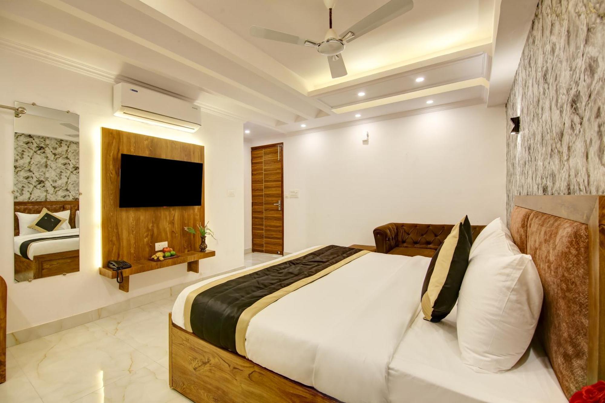Hotel The Emporio Grand Near Vaishali Metro Station Ghaziabad Extérieur photo