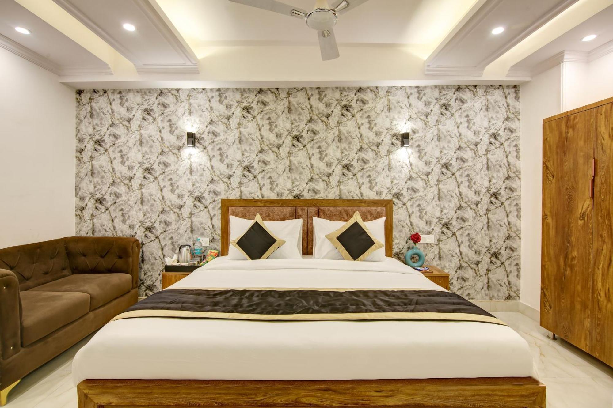 Hotel The Emporio Grand Near Vaishali Metro Station Ghaziabad Extérieur photo