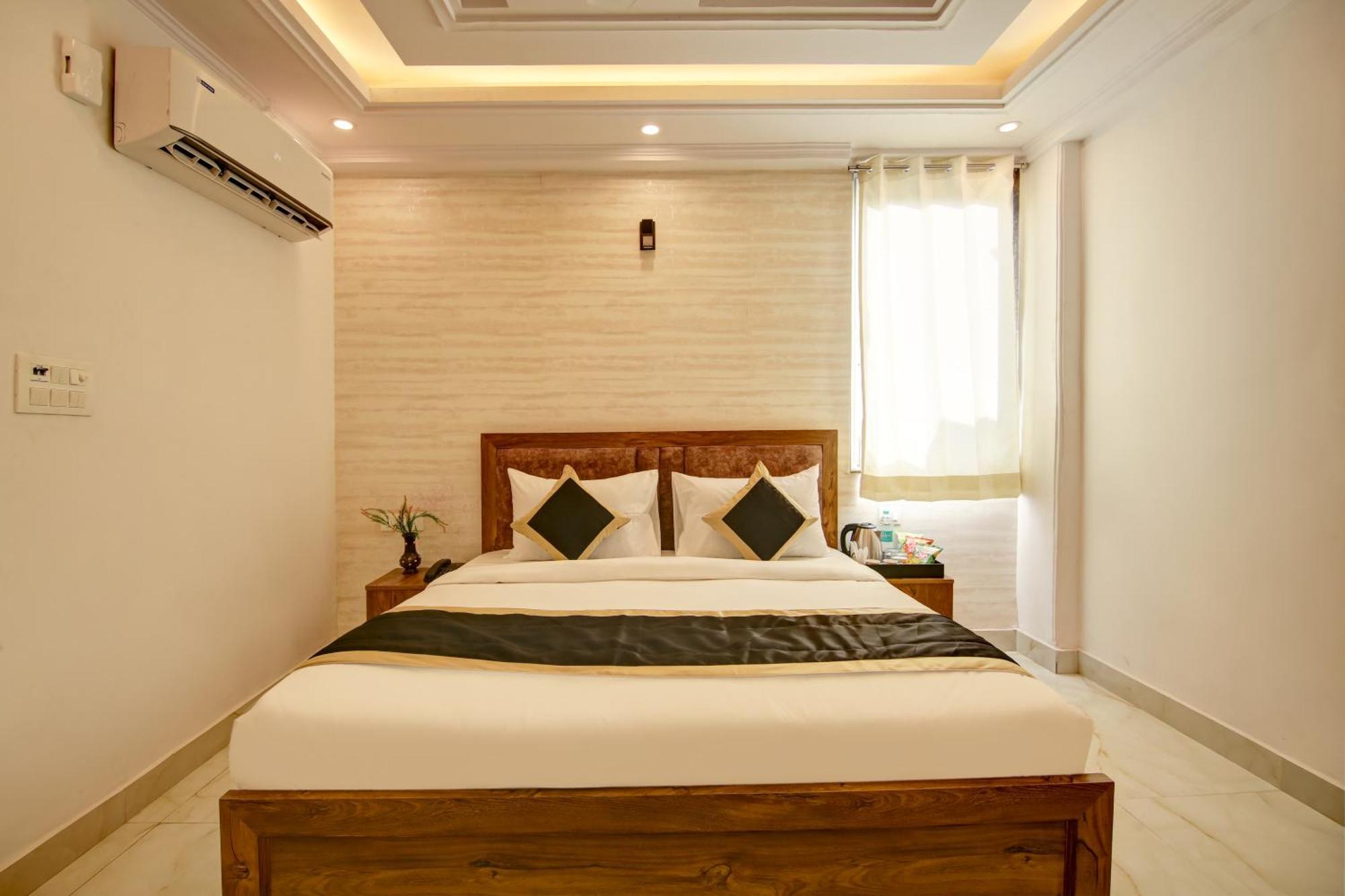 Hotel The Emporio Grand Near Vaishali Metro Station Ghaziabad Extérieur photo