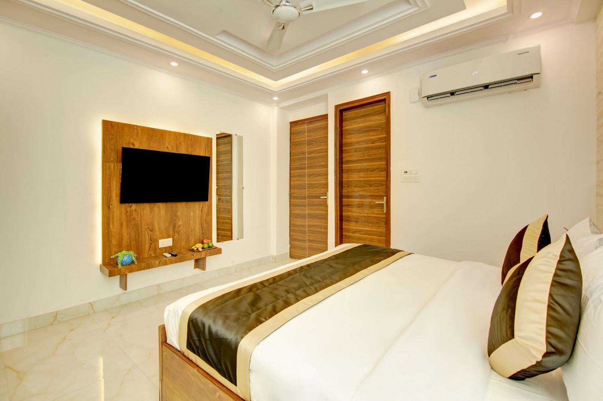 Hotel The Emporio Grand Near Vaishali Metro Station Ghaziabad Extérieur photo