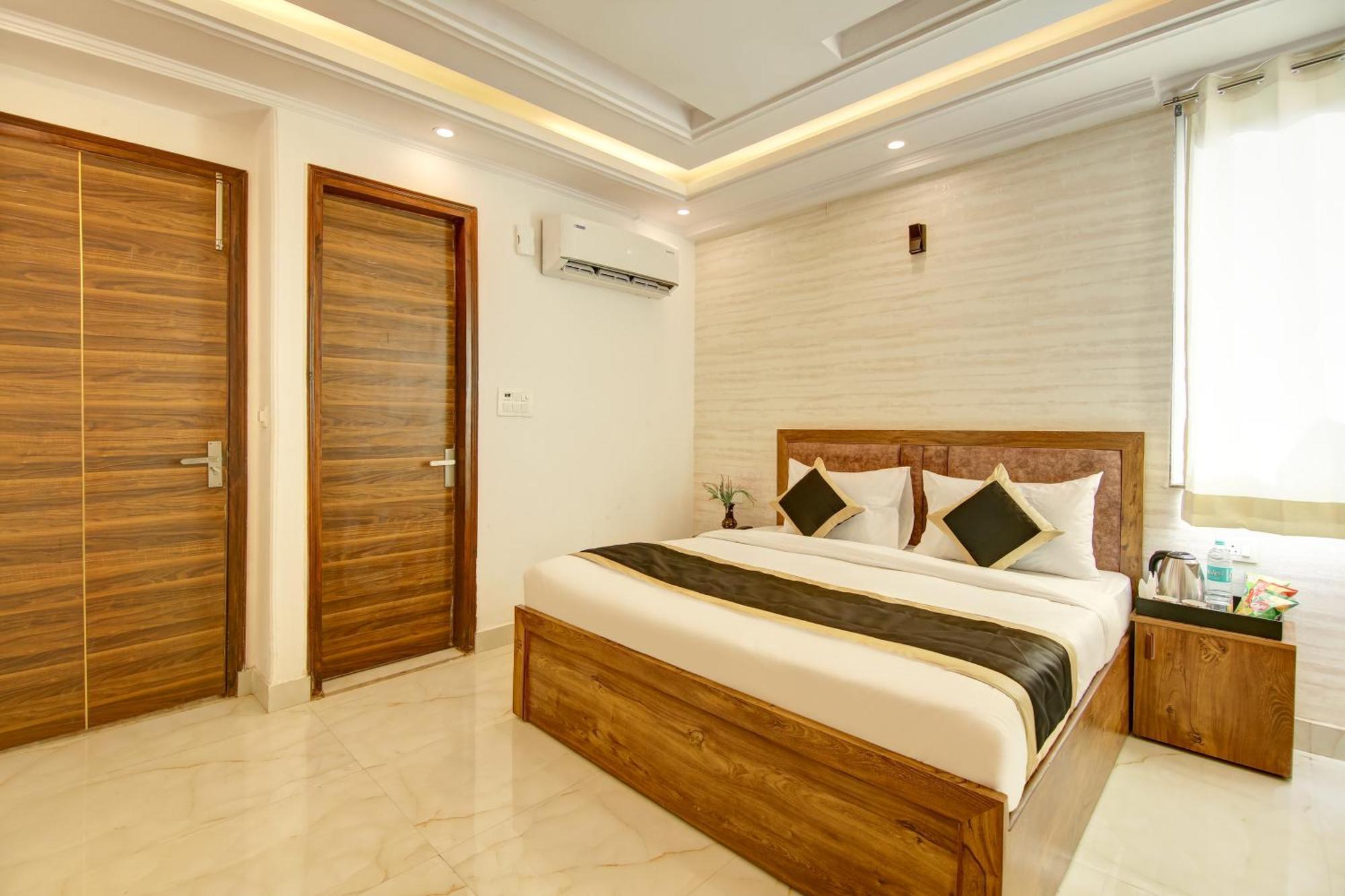 Hotel The Emporio Grand Near Vaishali Metro Station Ghaziabad Extérieur photo