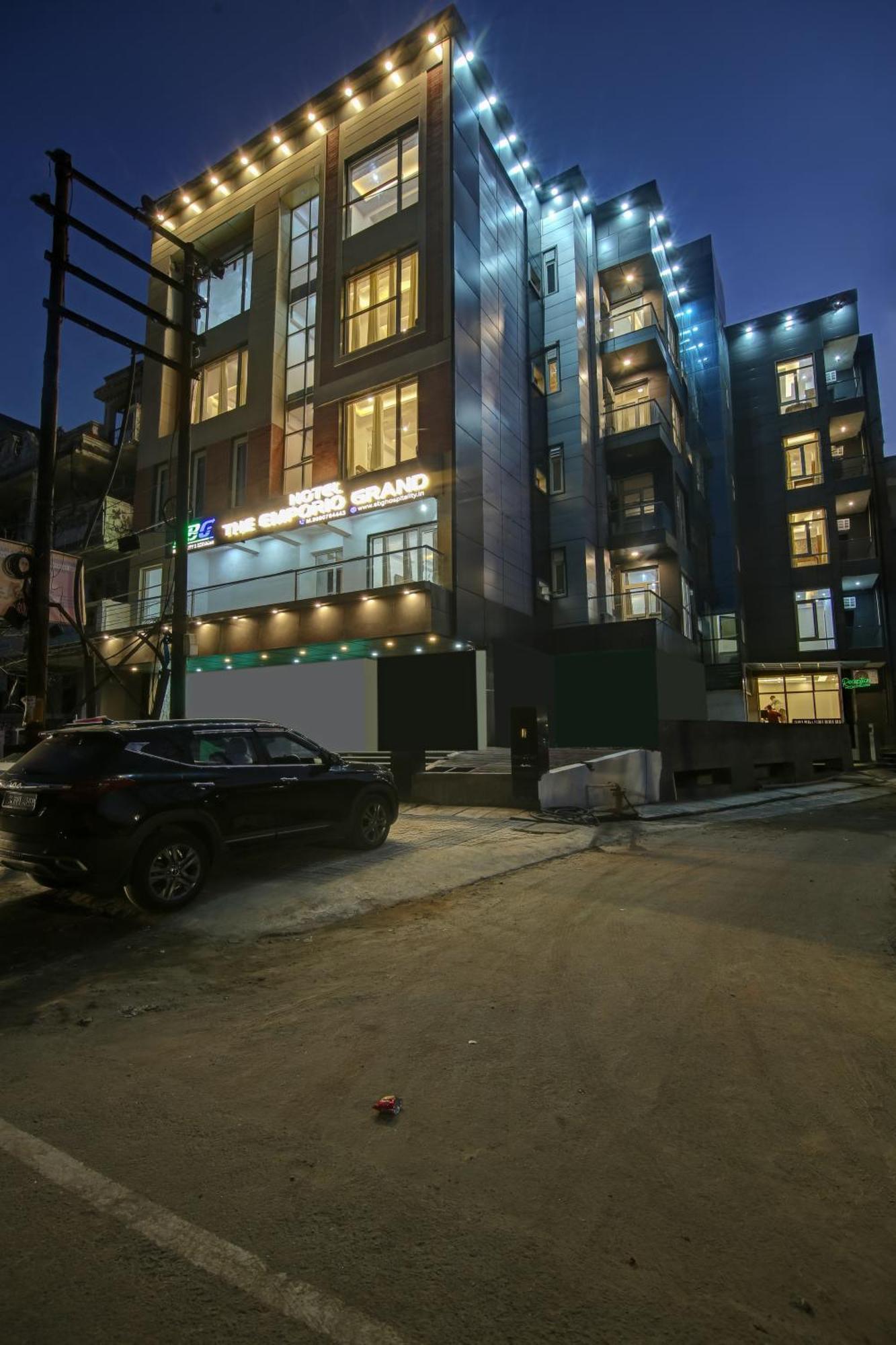 Hotel The Emporio Grand Near Vaishali Metro Station Ghaziabad Extérieur photo